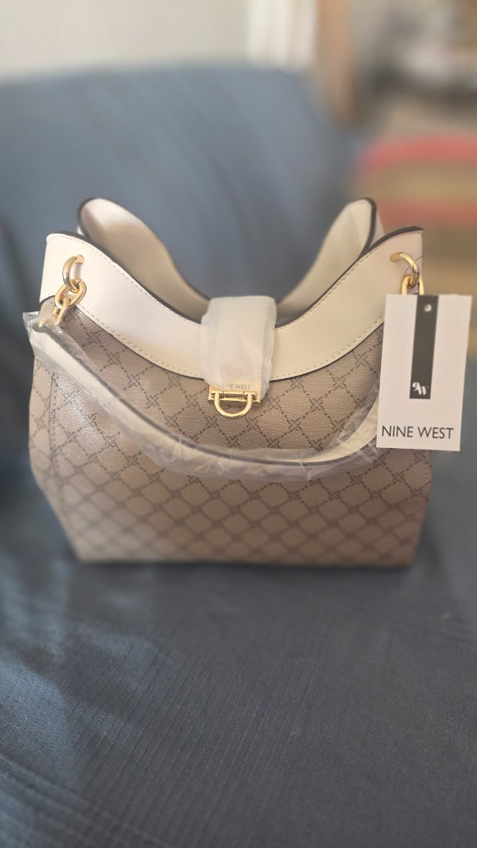 תיק יד/כתף מבית NINE WEST. דגם CLARA — תמונה 1 מתוך 5