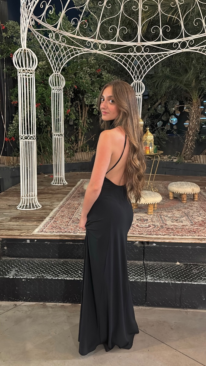 שמלת זארה קולר פתוחה בגב בצבע שחור ארוכה — תמונה 2 מתוך 4